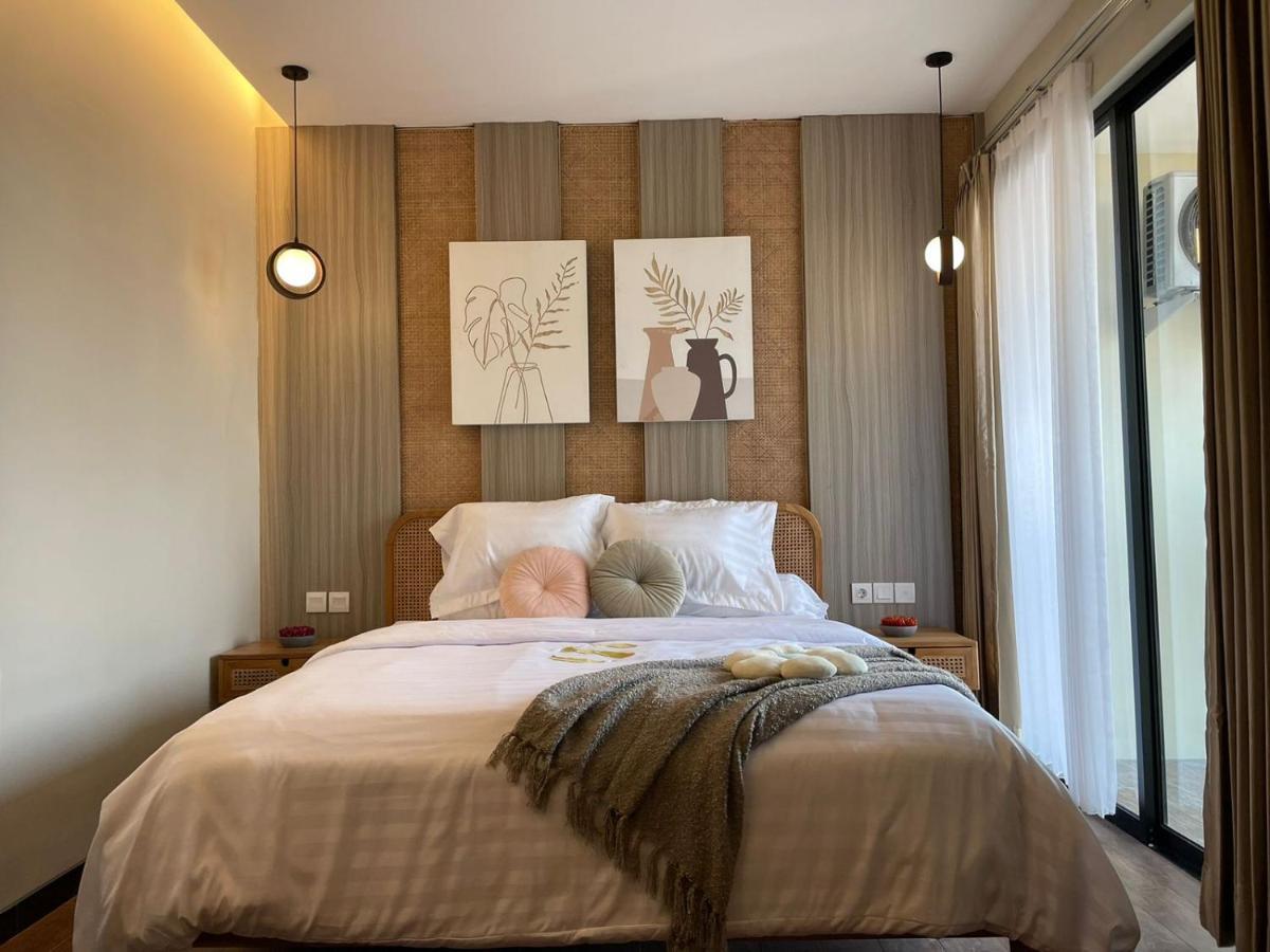 Stay.Vie Hotel Surabaya Exterior photo
