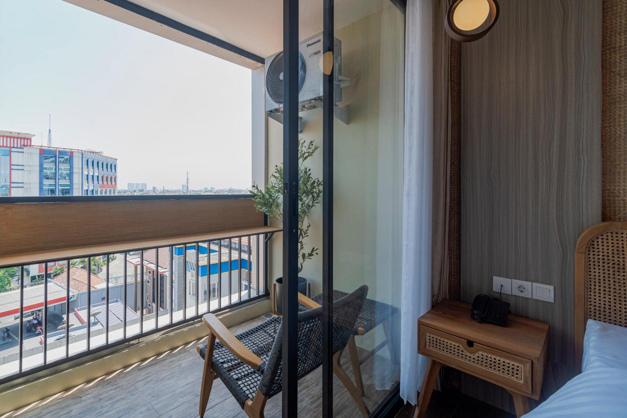 Stay.Vie Hotel Surabaya Exterior photo