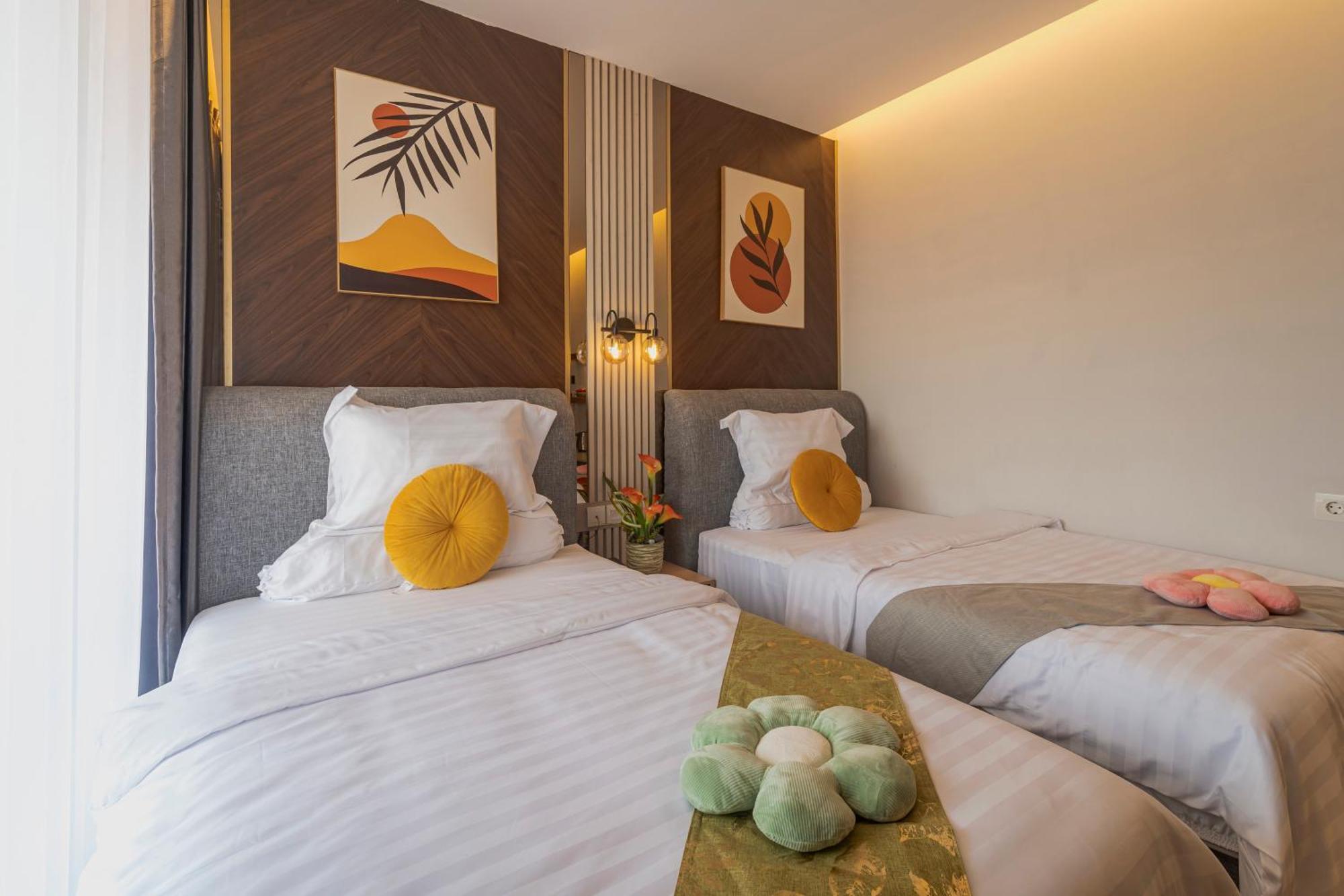Stay.Vie Hotel Surabaya Exterior photo